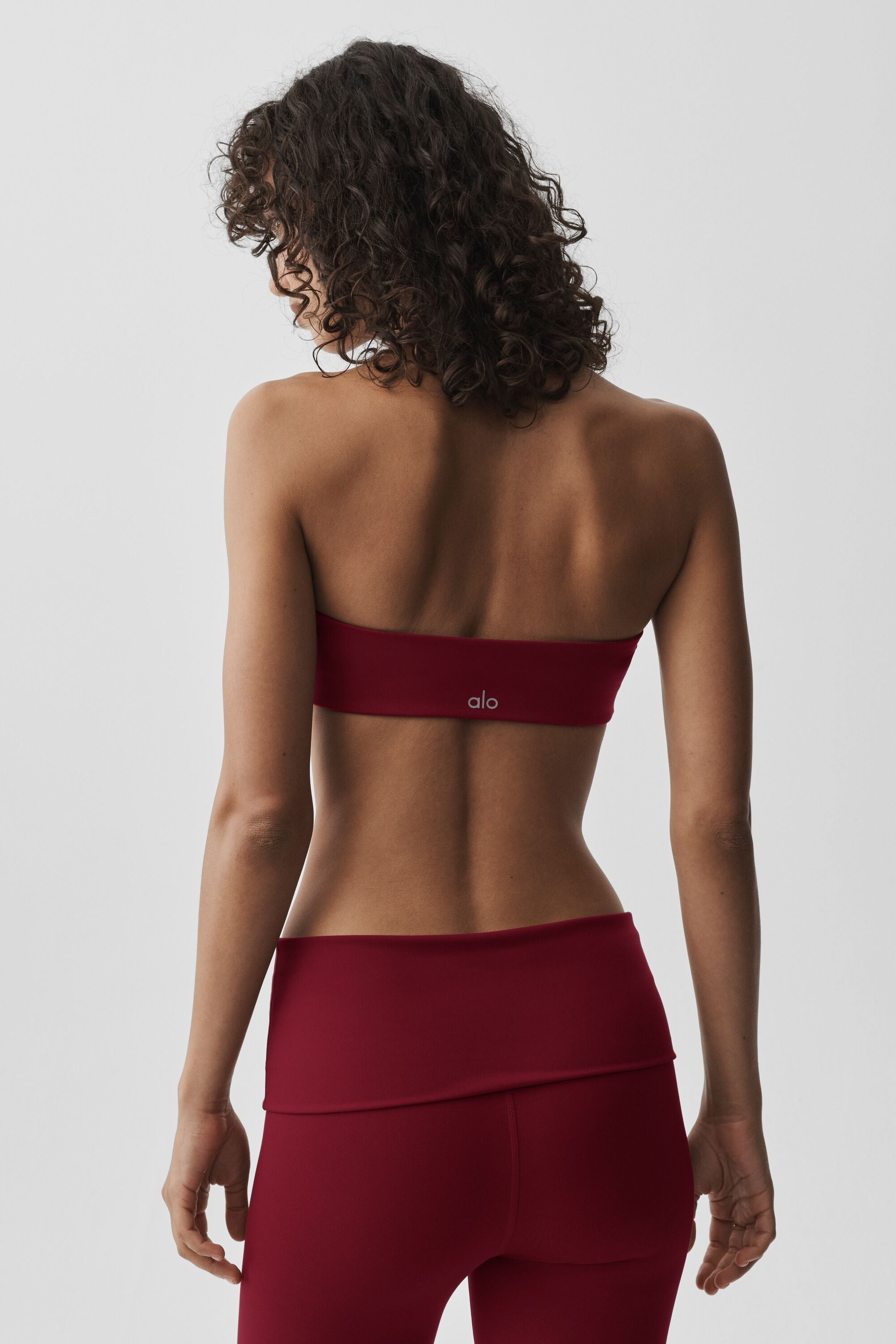 Women's Softsculpt Halter Sports Bra - Sculpting Medium Support Yoga Bra in Summer Romance Red