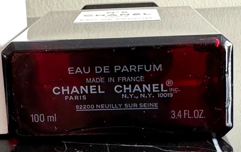 N°5 Eau de Parfum — Aldehydic Floral Rose & Jasmine Timeless Women’s Luxury Fragrance | Limited Deep Red Crystal Bottle 100ml